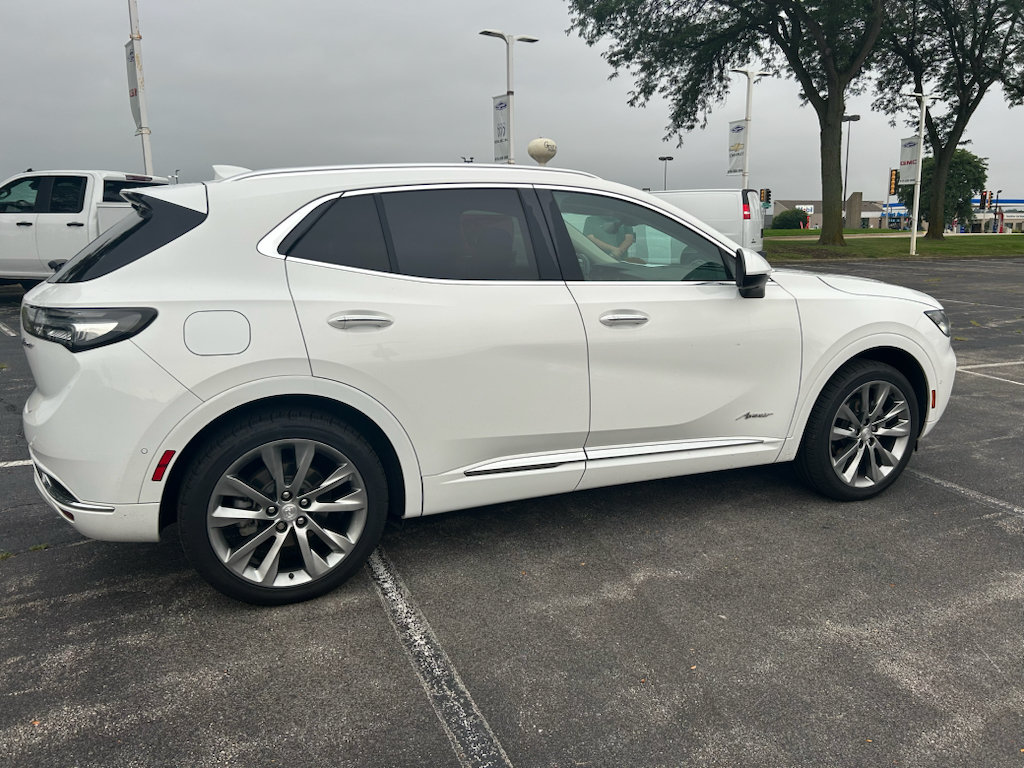 Used 2021 Buick Envision Avenir w/ Technology Package II AWD/4WD image 4