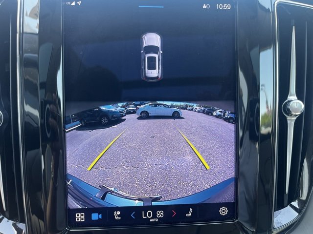 Certified 2023 Volvo XC60 B5 Core w/ Climate Package image 4