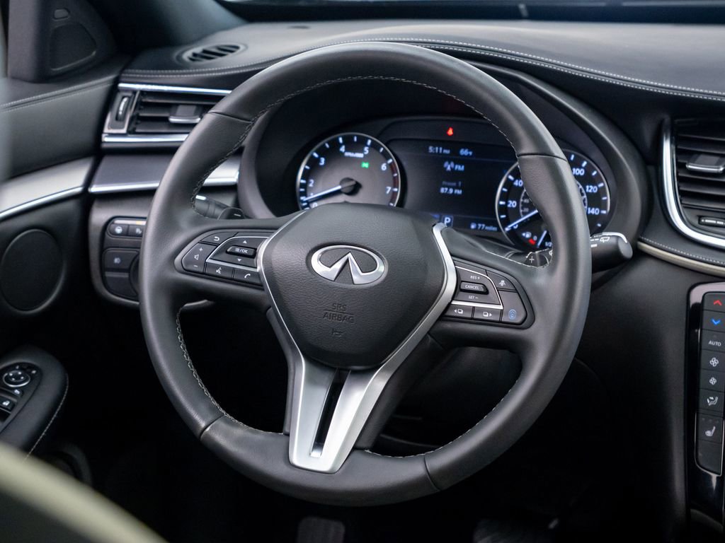 Used 2023 INFINITI QX55 Luxe w/ Cargo Package image 11