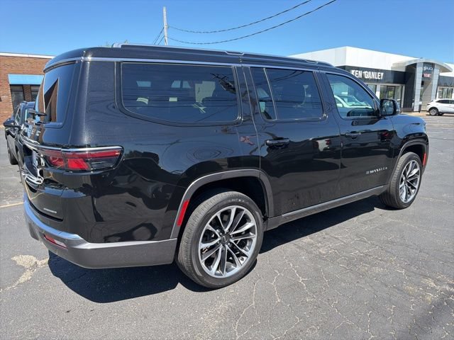 Used 2022 Jeep Wagoneer Series III w/ Premium Group I AWD/4WD image 6