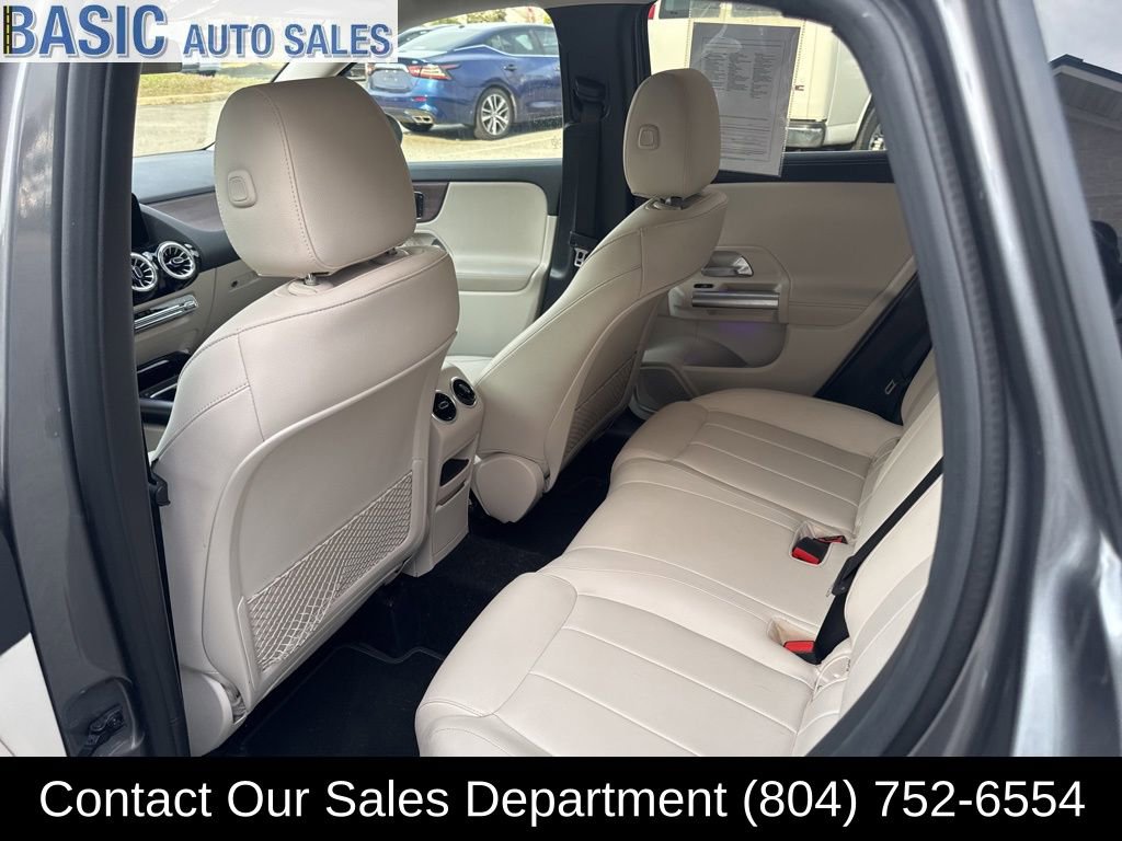 Used 2023 Mercedes-Benz GLA 250 4MATIC image 9