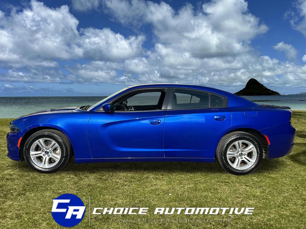 Used 2022 Dodge Charger SXT RWD image 3