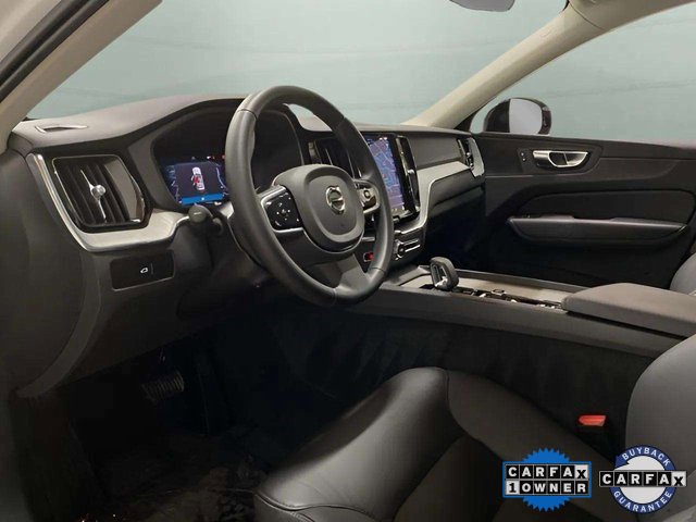 Used 2025 Volvo XC60 B5 Plus image 17