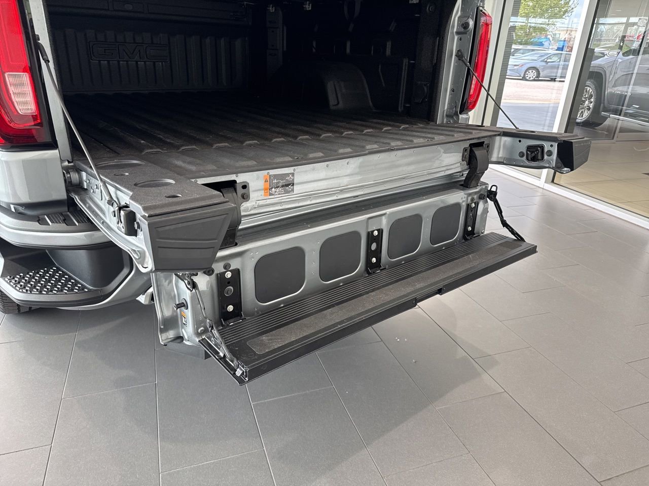 Used 2025 GMC Sierra 1500 Denali image 11