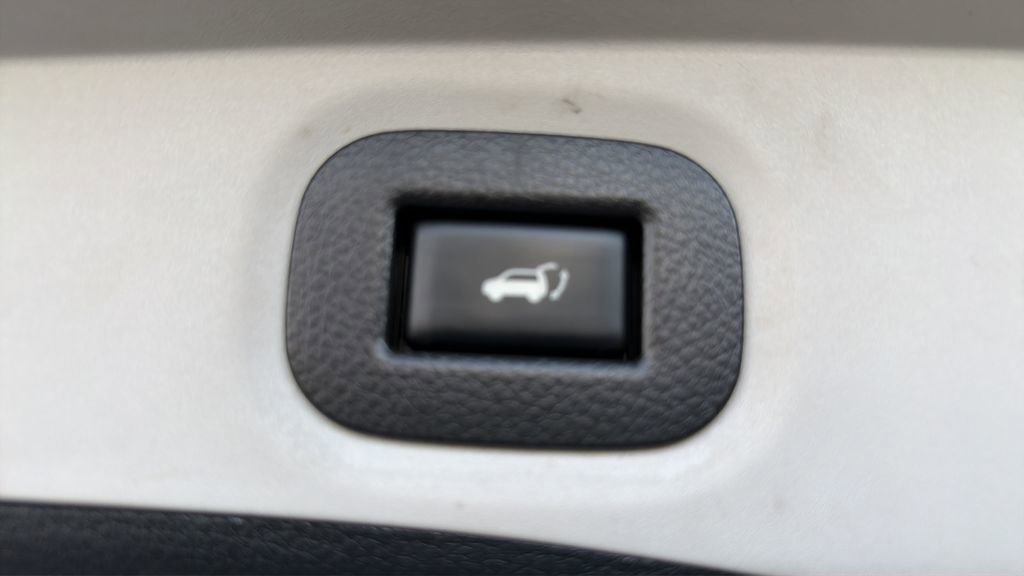 Used 2019 Nissan Rogue SL w/ Premium Package image 14