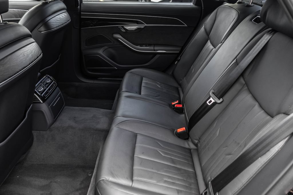 Used 2025 Audi A8 L 3.0T w/ Executive Package AWD/4WD image 31