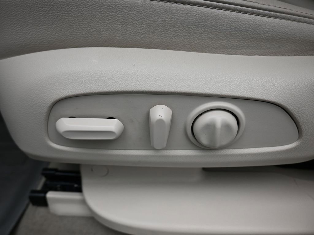 Used 2020 GMC Acadia Denali w/ Trailering Package image 13