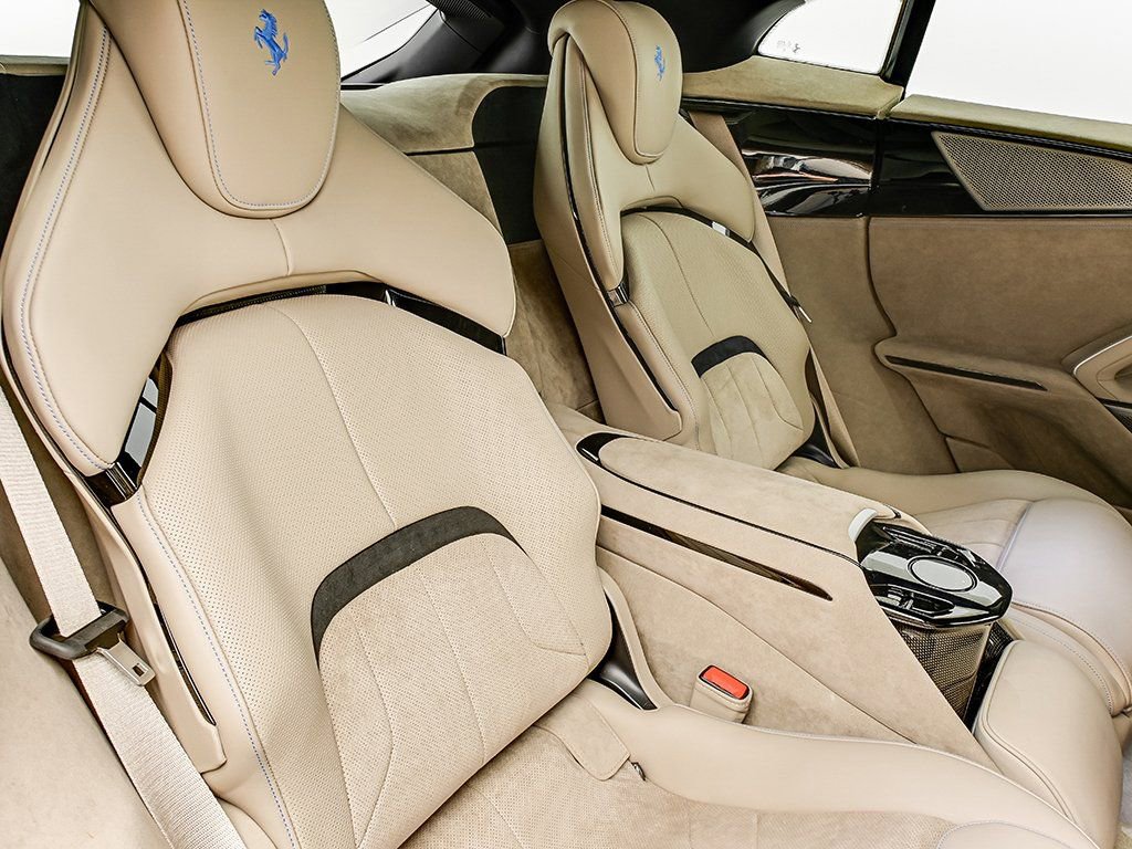 Certified 2024 Ferrari Purosangue Base image 21