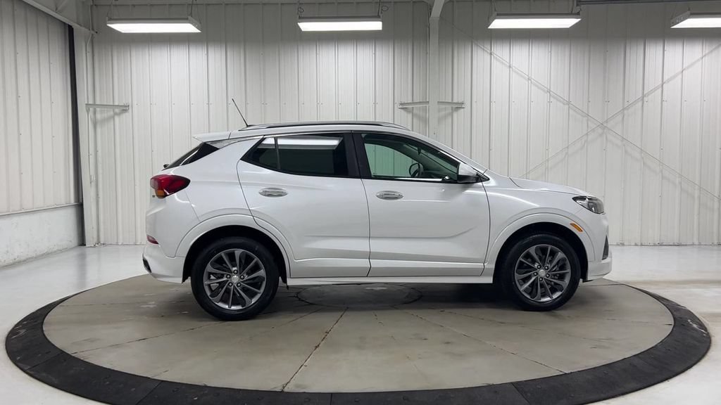 Used 2023 Buick Encore GX Select w/ Sport Touring Package AWD/4WD image 9