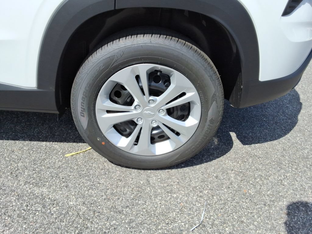 New 2026 Chevrolet Trax LS FWD image 11