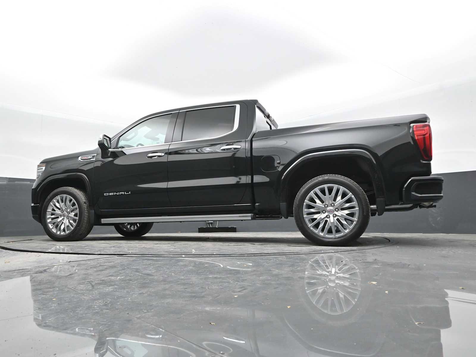 New 2024 GMC Sierra 1500 Denali w/ Technology Package image 37