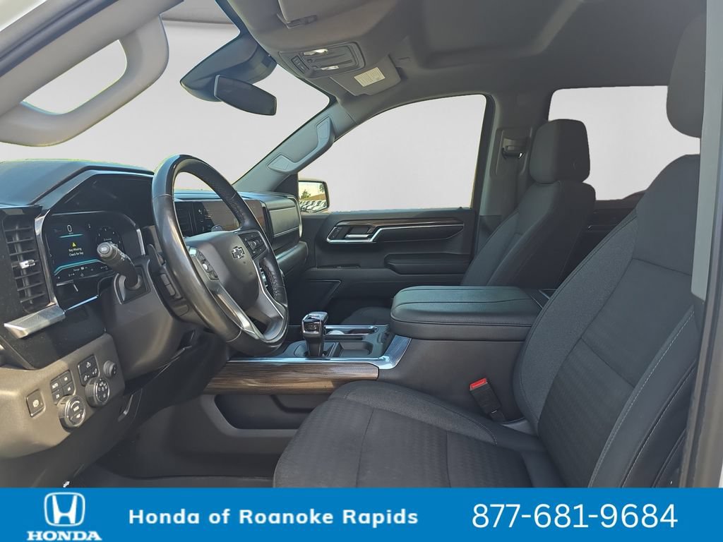 Used 2023 Chevrolet Silverado 1500 LT Trail Boss w/ Protection Package AWD/4WD image 10