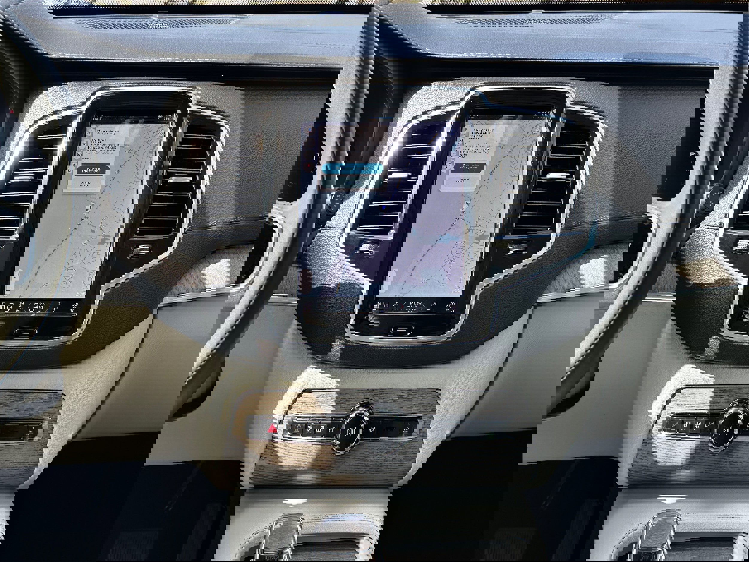 Certified 2023 Volvo XC90 B6 Ultimate image 15