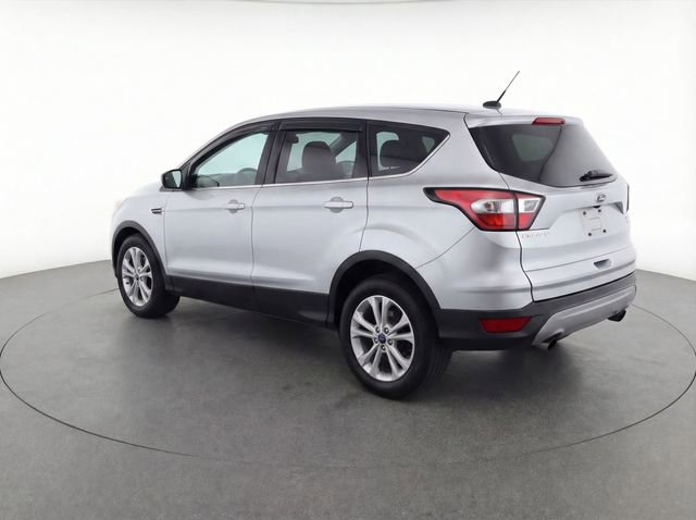 Used 2017 Ford Escape SE image 11