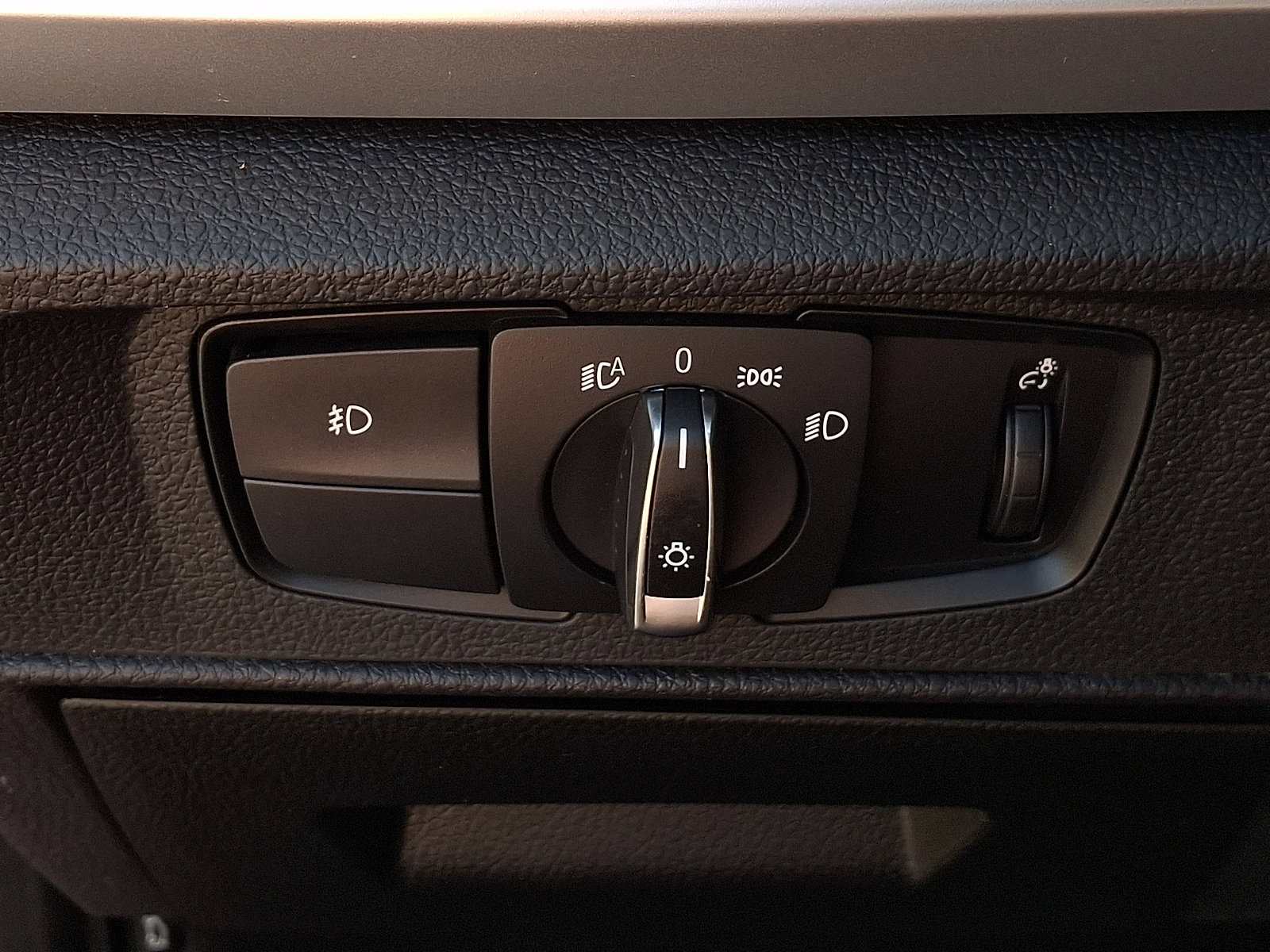 Used 2016 BMW 228i xDrive Convertible AWD/4WD image 31