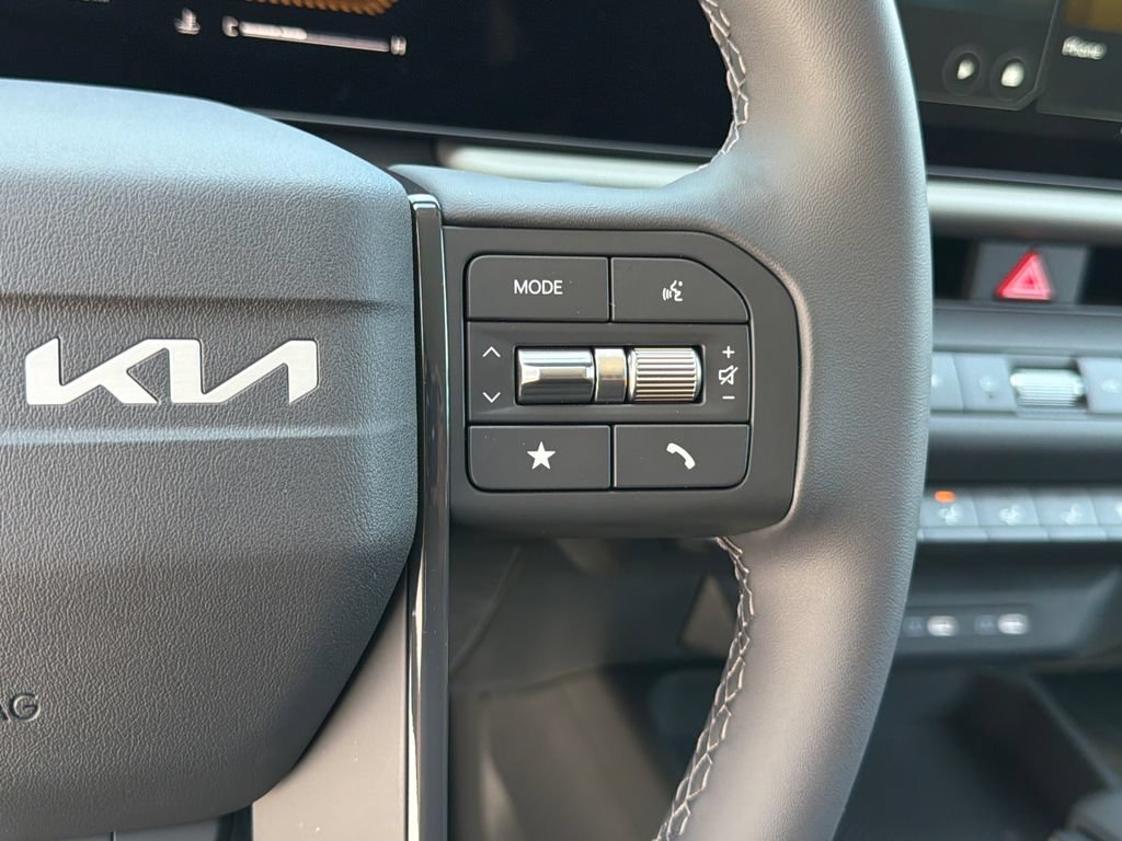 New 2027 Kia Seltos LX FWD image 21