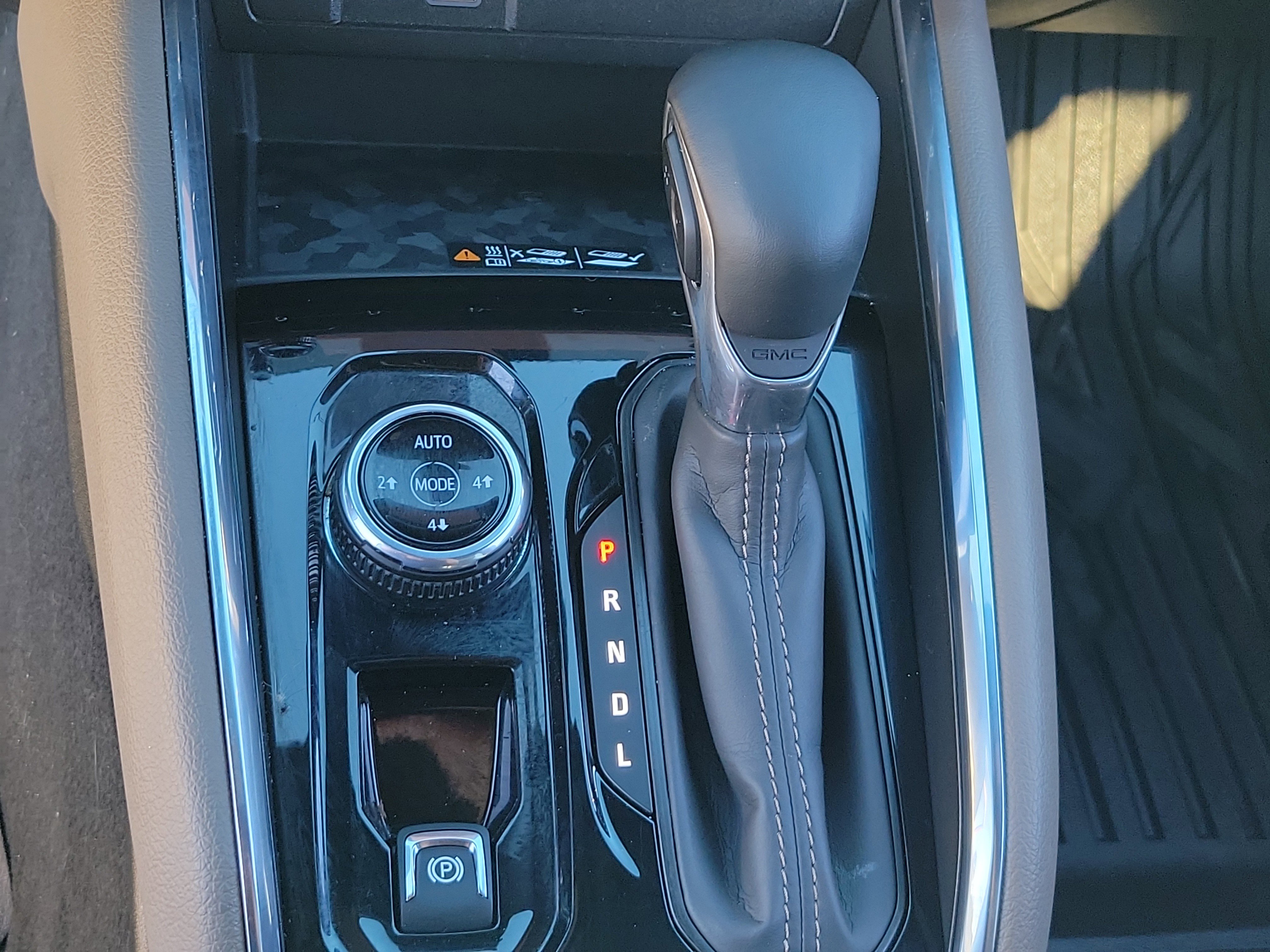 Certified 2024 GMC Canyon Denali image 24