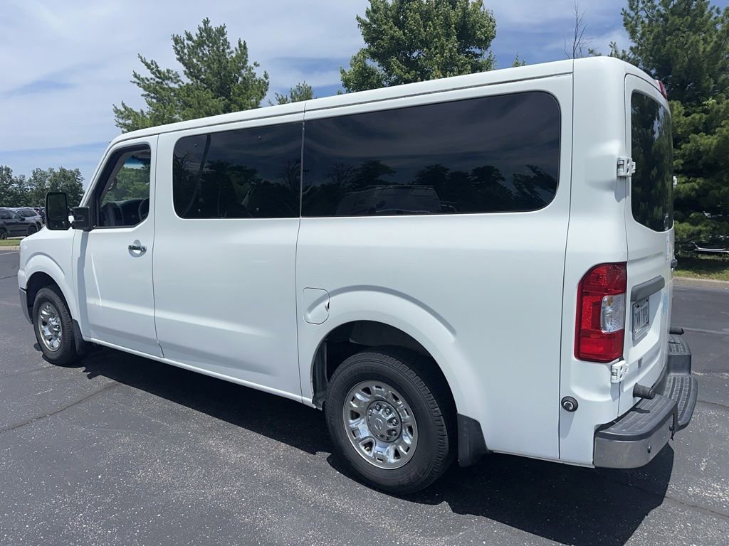 Used 2017 Nissan NV 3500 SL RWD image 4