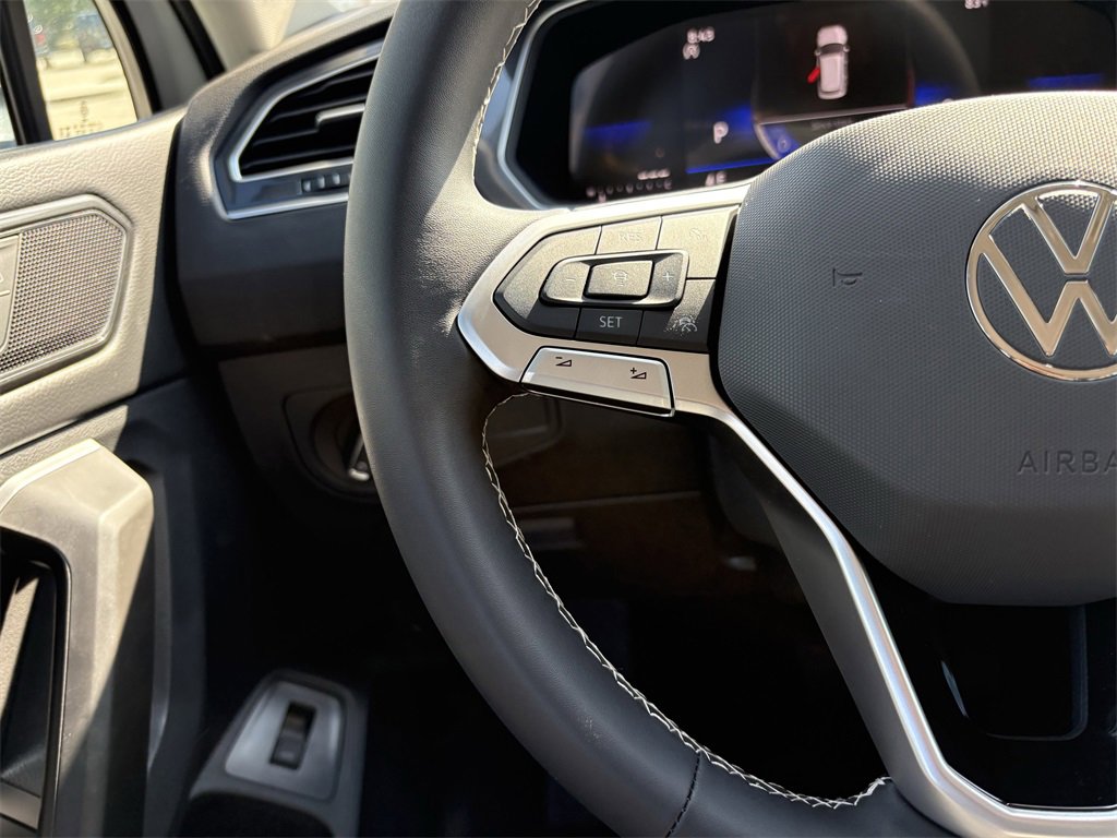 Certified 2024 Volkswagen Tiguan SE image 16