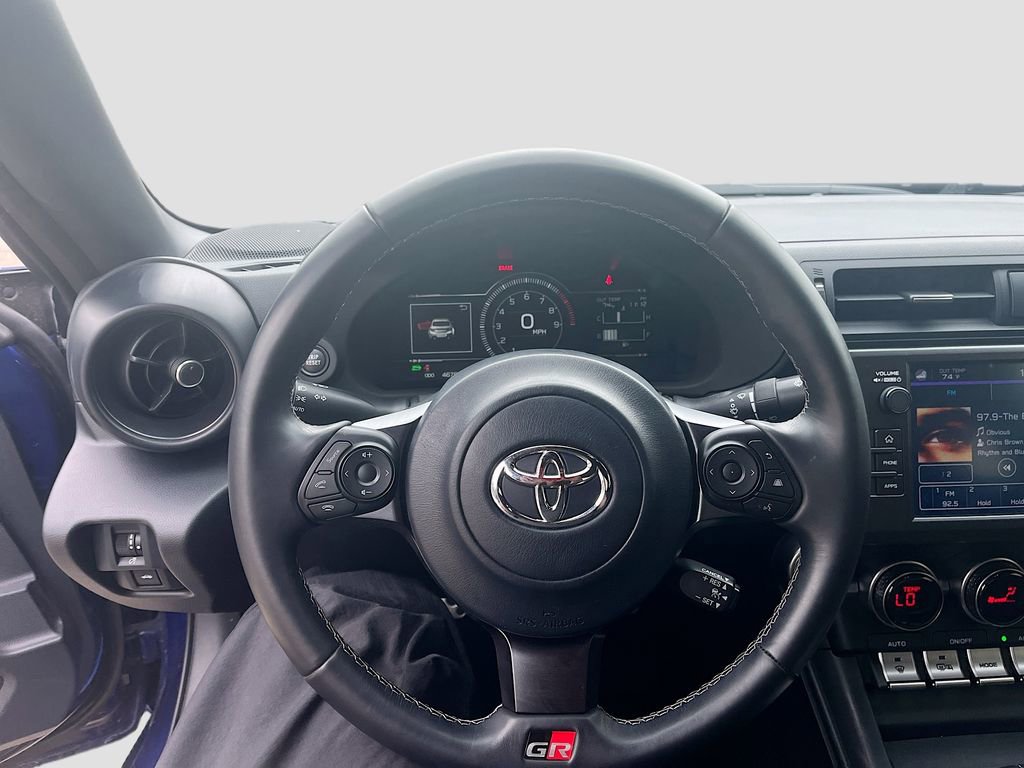 Used 2025 Toyota GR86 Premium RWD image 11