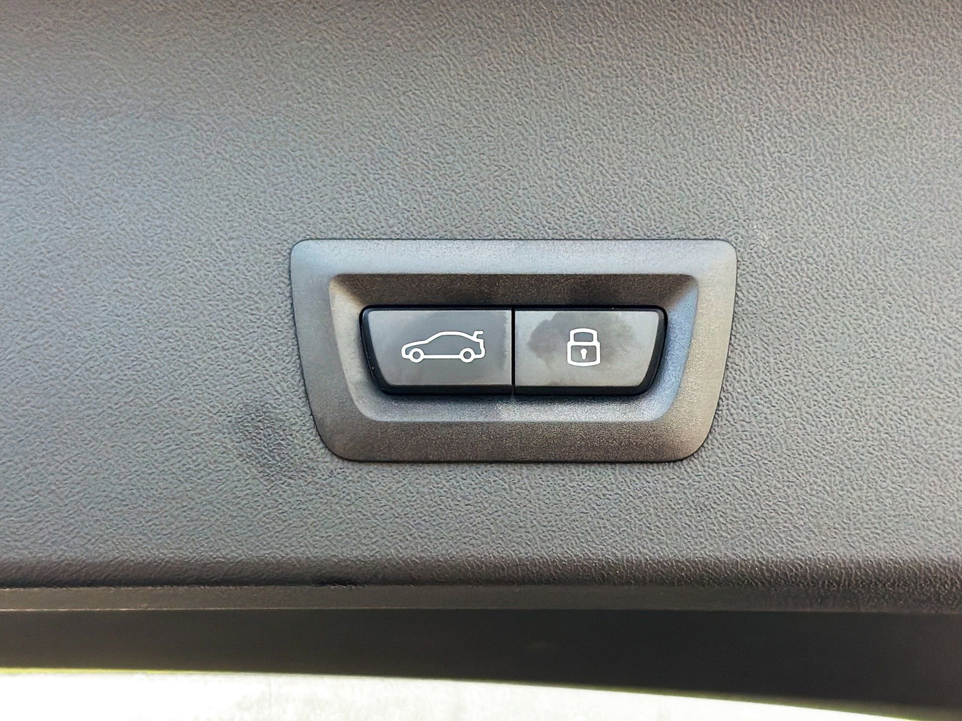 Used 2025 BMW X3 xDrive30i w/ Premium Package image 14