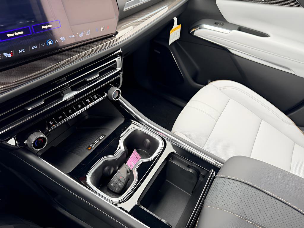 New 2026 Chevrolet Traverse High Country image 20