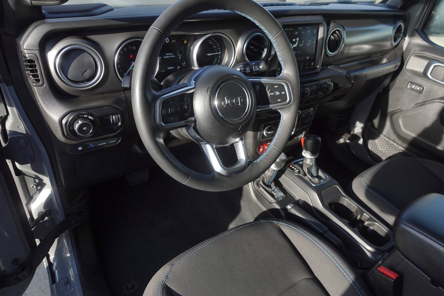 Used 2023 Jeep Wrangler Unlimited Rubicon 4xe w/ Cold Weather Group image 9