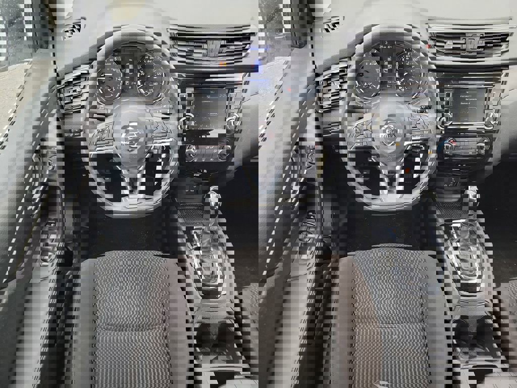 Used 2020 Nissan Rogue Sport S image 11