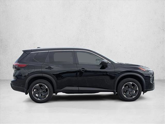 Certified 2025 Nissan Rogue SV w/ SV Premium Package FWD image 4