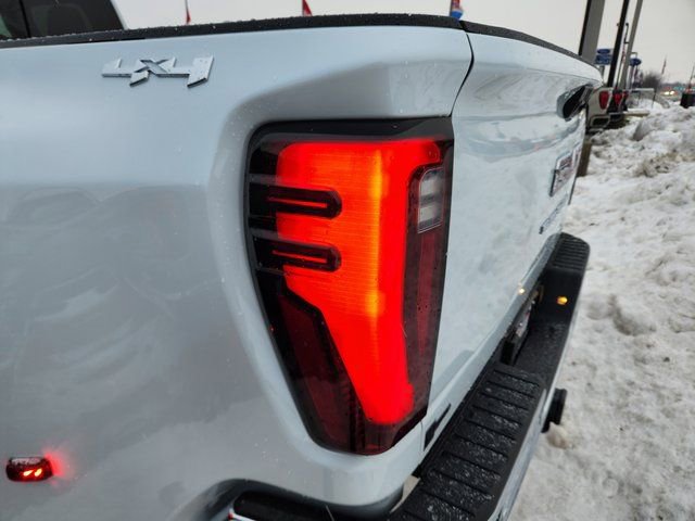New 2026 GMC Sierra 3500 SLT w/ SLT Convenience Package image 5