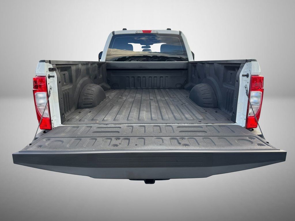 Used 2022 Ford F250 XL w/ Power Equipment Group AWD/4WD image 8