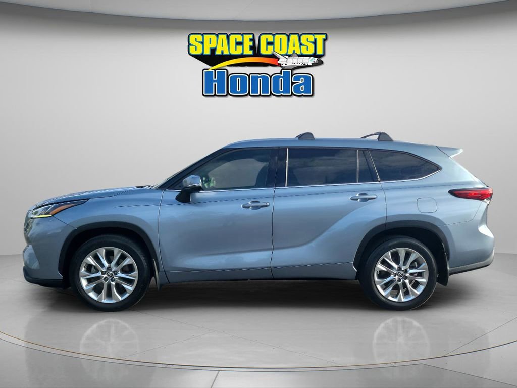 Used 2022 Toyota Highlander Limited image 6