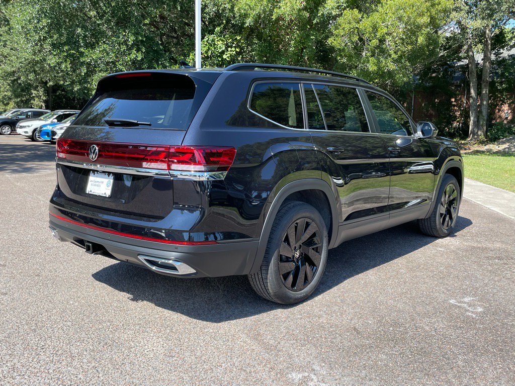 New 2026 Volkswagen Atlas SE FWD image 3