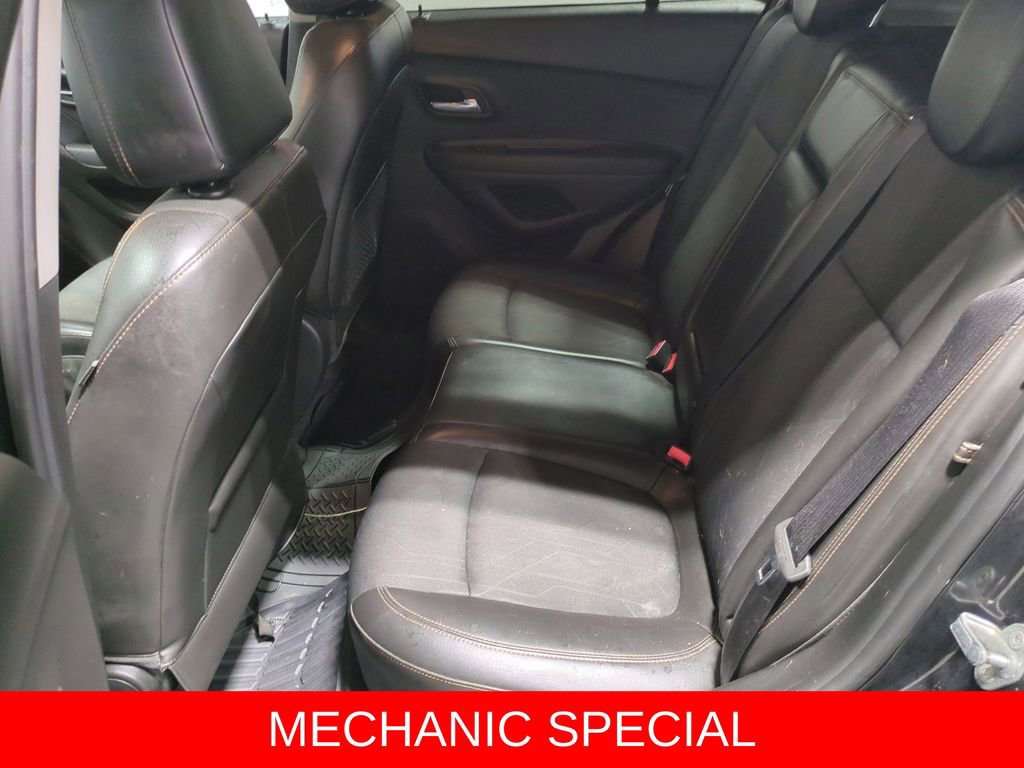 Used 2018 Chevrolet Trax LT w/ LT Convenience Package image 19