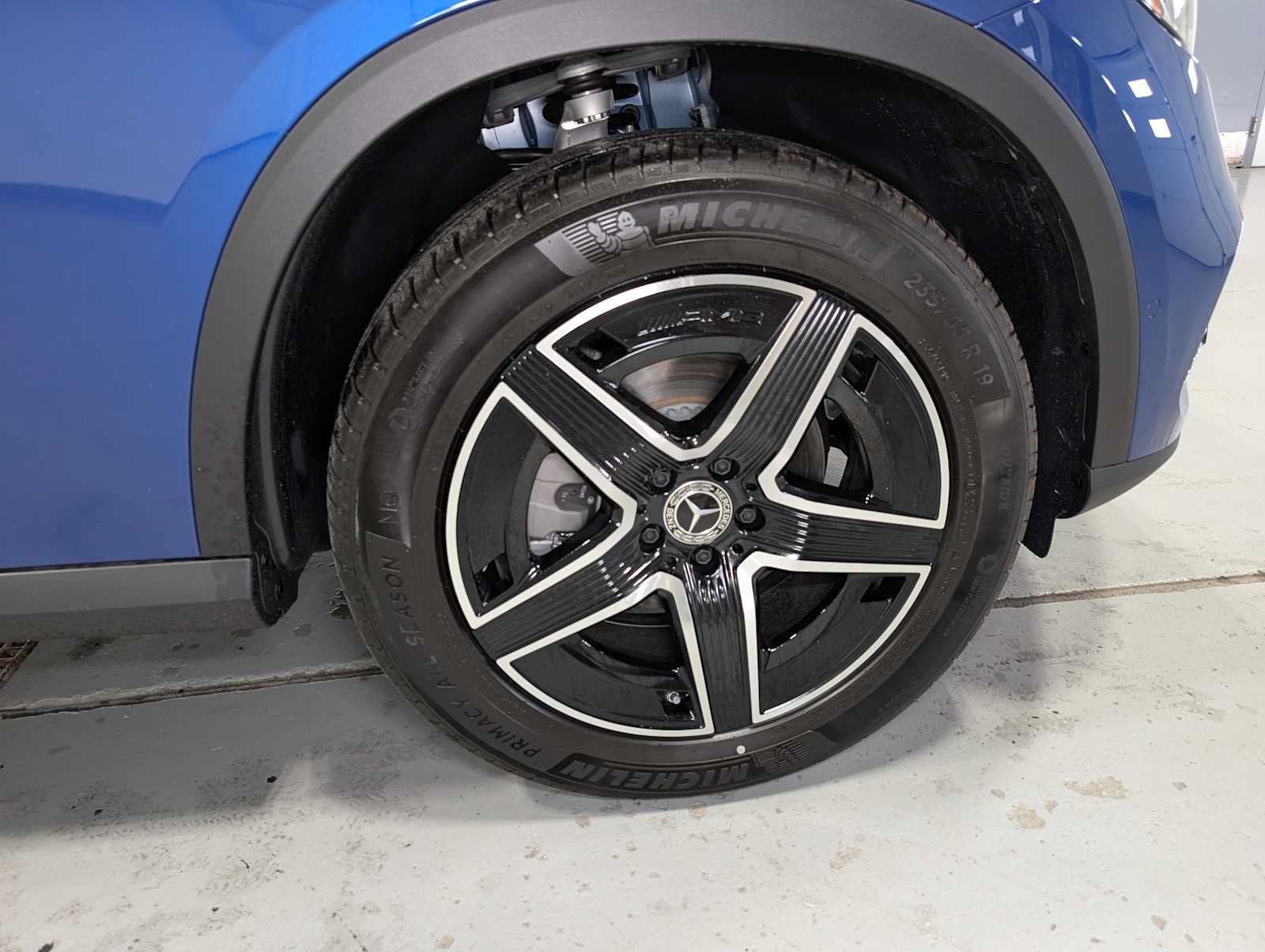 New 2026 Mercedes-Benz GLC 300 4MATIC image 3