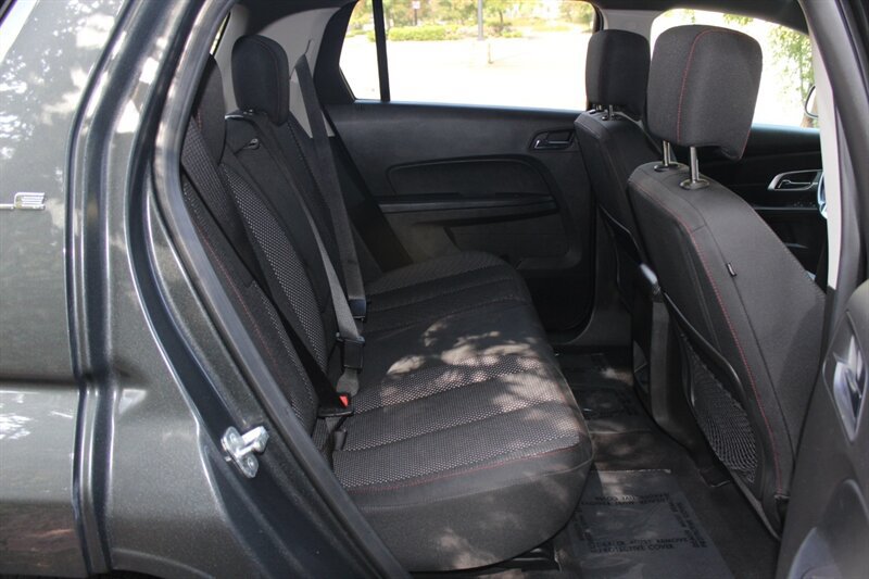 Used 2017 GMC Terrain SLE AWD/4WD image 16