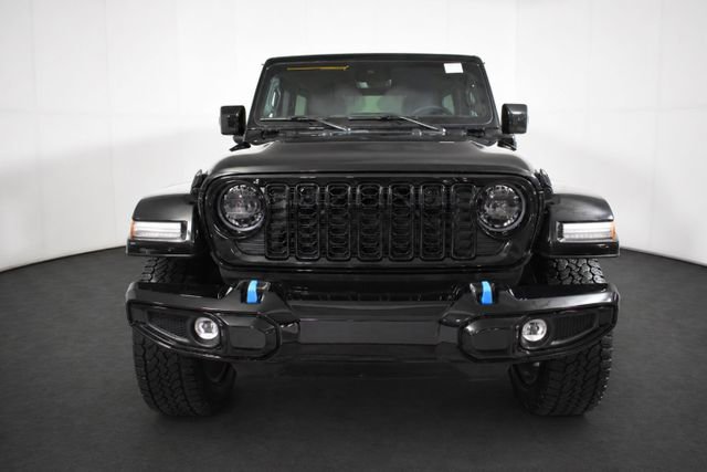 Used 2024 Jeep Wrangler High Altitude AWD/4WD image 2