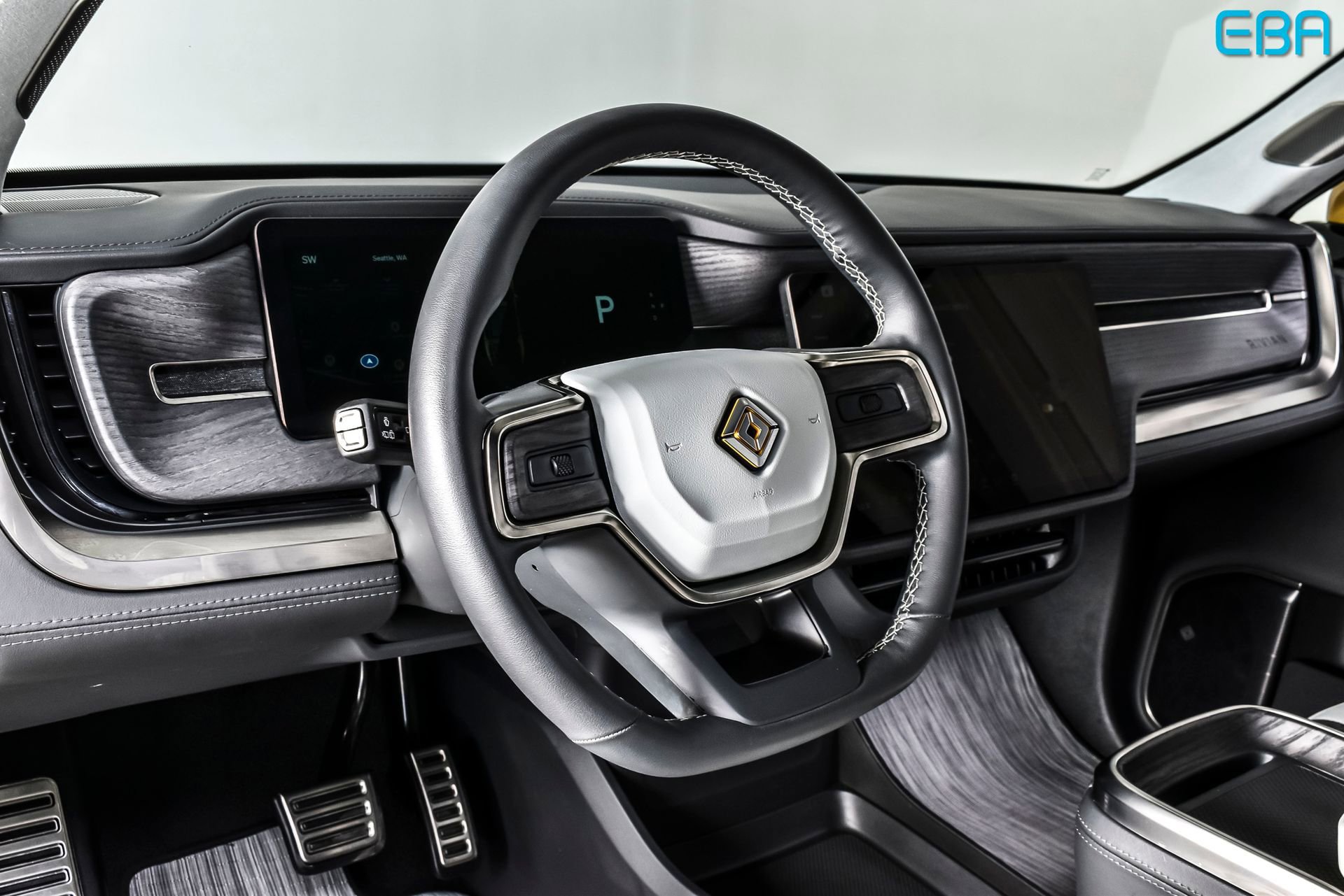 Used 2023 Rivian R1S Adventure AWD/4WD image 15