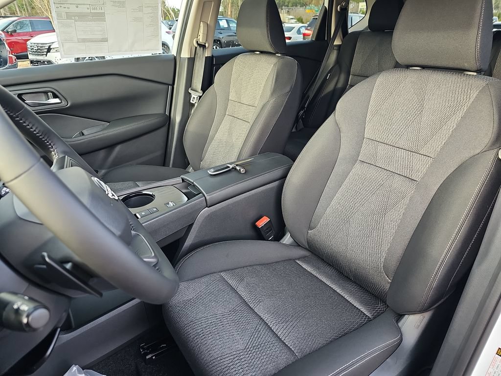 New 2026 Nissan Rogue SV w/ Cold Weather Package FWD image 19
