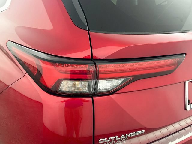 Used 2024 Mitsubishi Outlander SE Black Edition FWD image 23