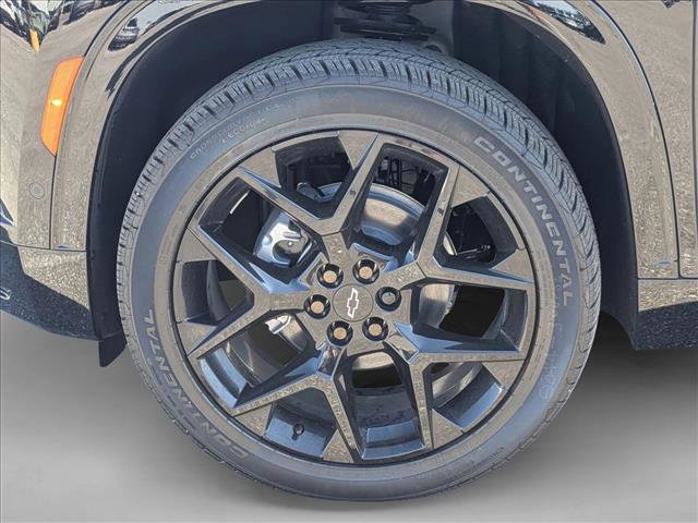 New 2026 Chevrolet Traverse RS w/ LPO, Floor Liner Package FWD image 9