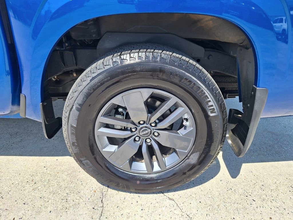 Used 2025 Nissan Frontier SV w/ SV Convenience Package RWD image 24