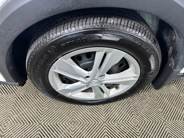 Used 2025 Nissan Kicks Play S image 10