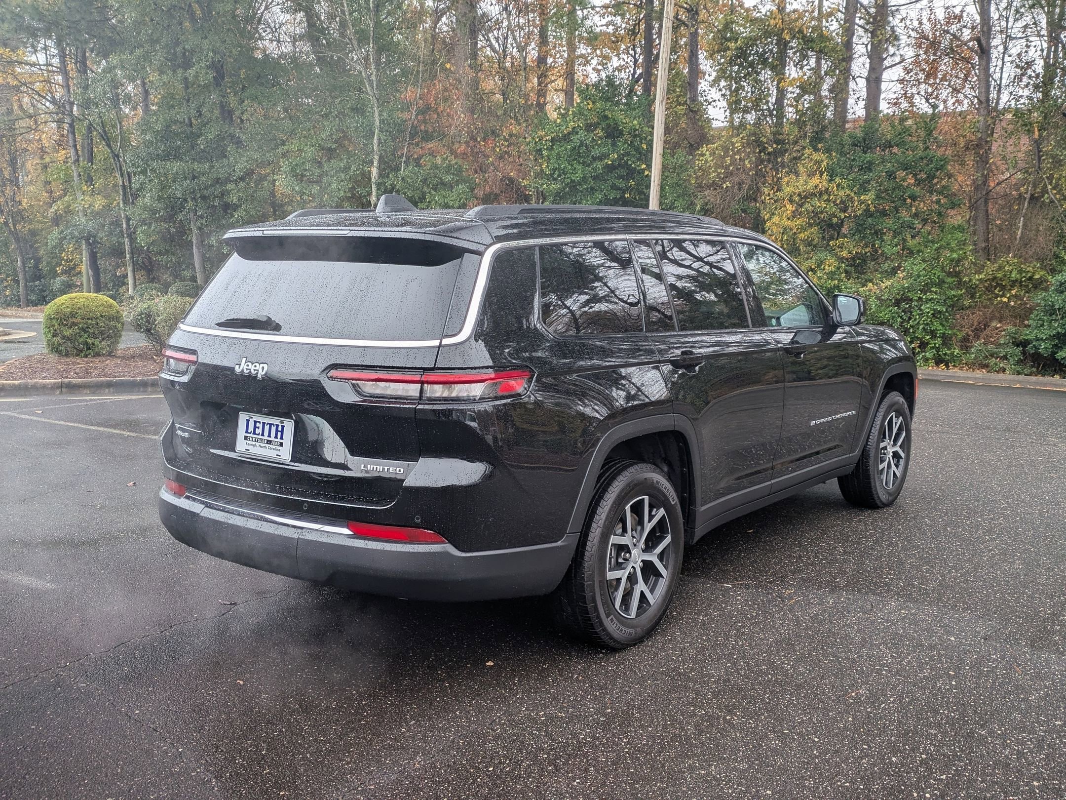 Used 2025 Jeep Grand Cherokee L Limited w/ Trailer Tow Package image 5