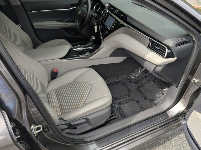 Used 2020 Toyota Camry SE image 12