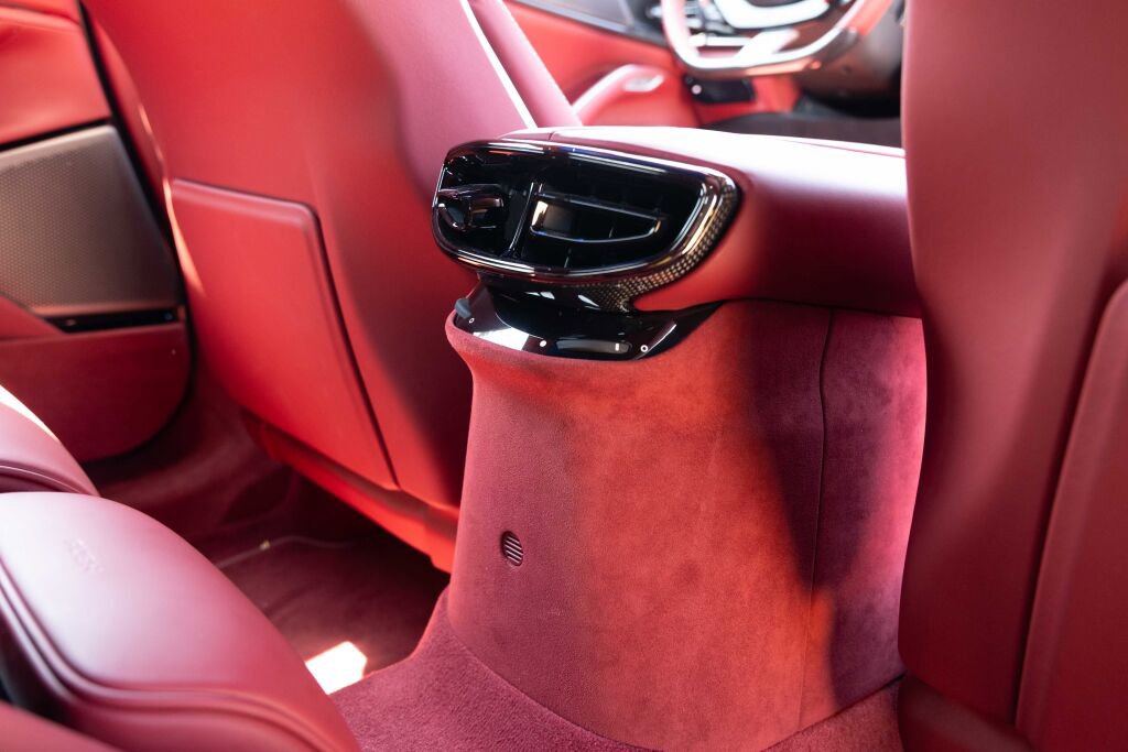 Certified 2025 Ferrari Purosangue image 22