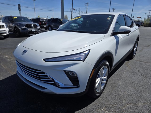 Used 2025 Buick Envista Preferred image 4