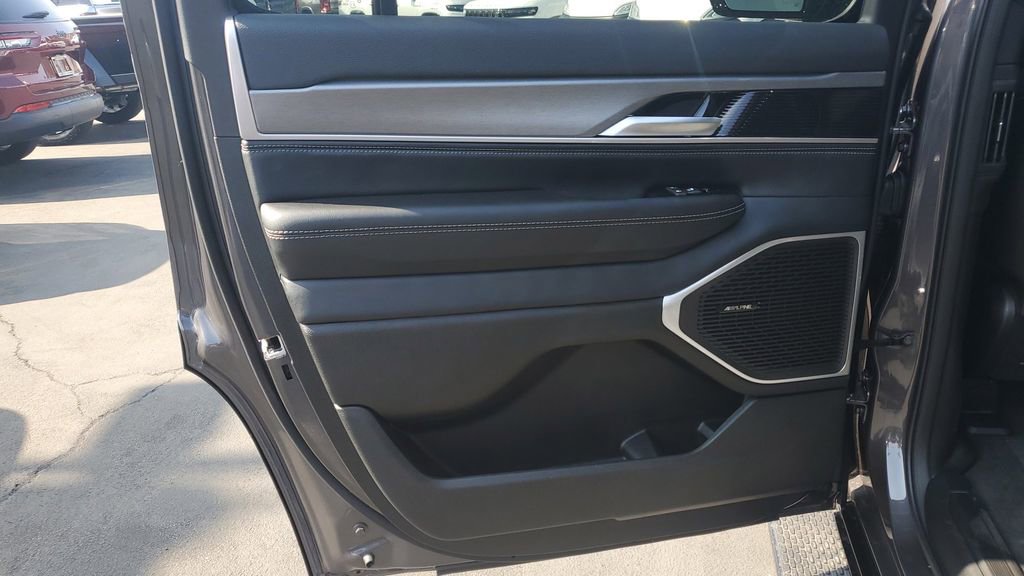 New 2025 Jeep Wagoneer Series II w/ Premium Group I image 17