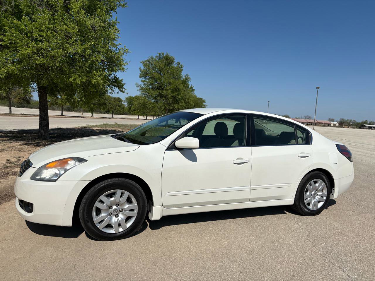Used 2009 Nissan Altima 2.5 S image 2