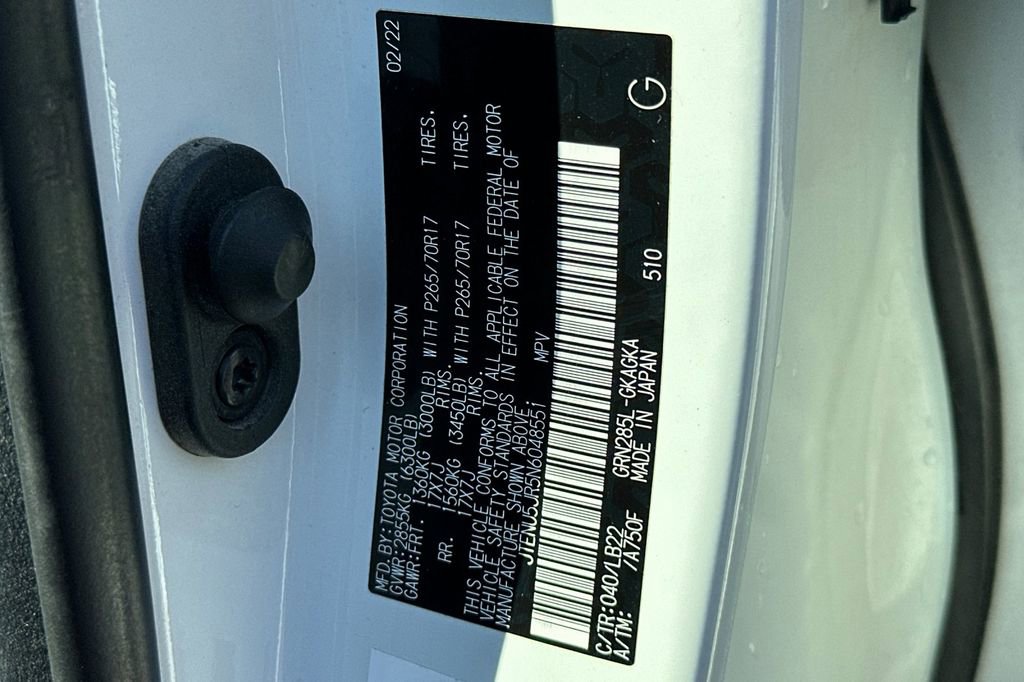 Used 2022 Toyota 4Runner SR5 Premium w/ Moonroof Package AWD/4WD image 30